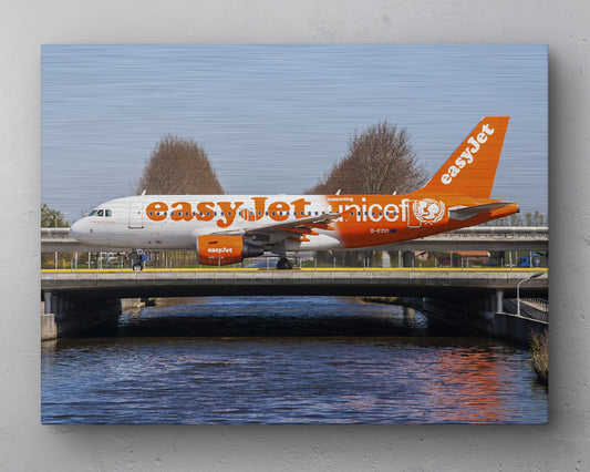 EasyJet Airbus A319 Unicef Livery Aluminum print - 80cm x 60cm