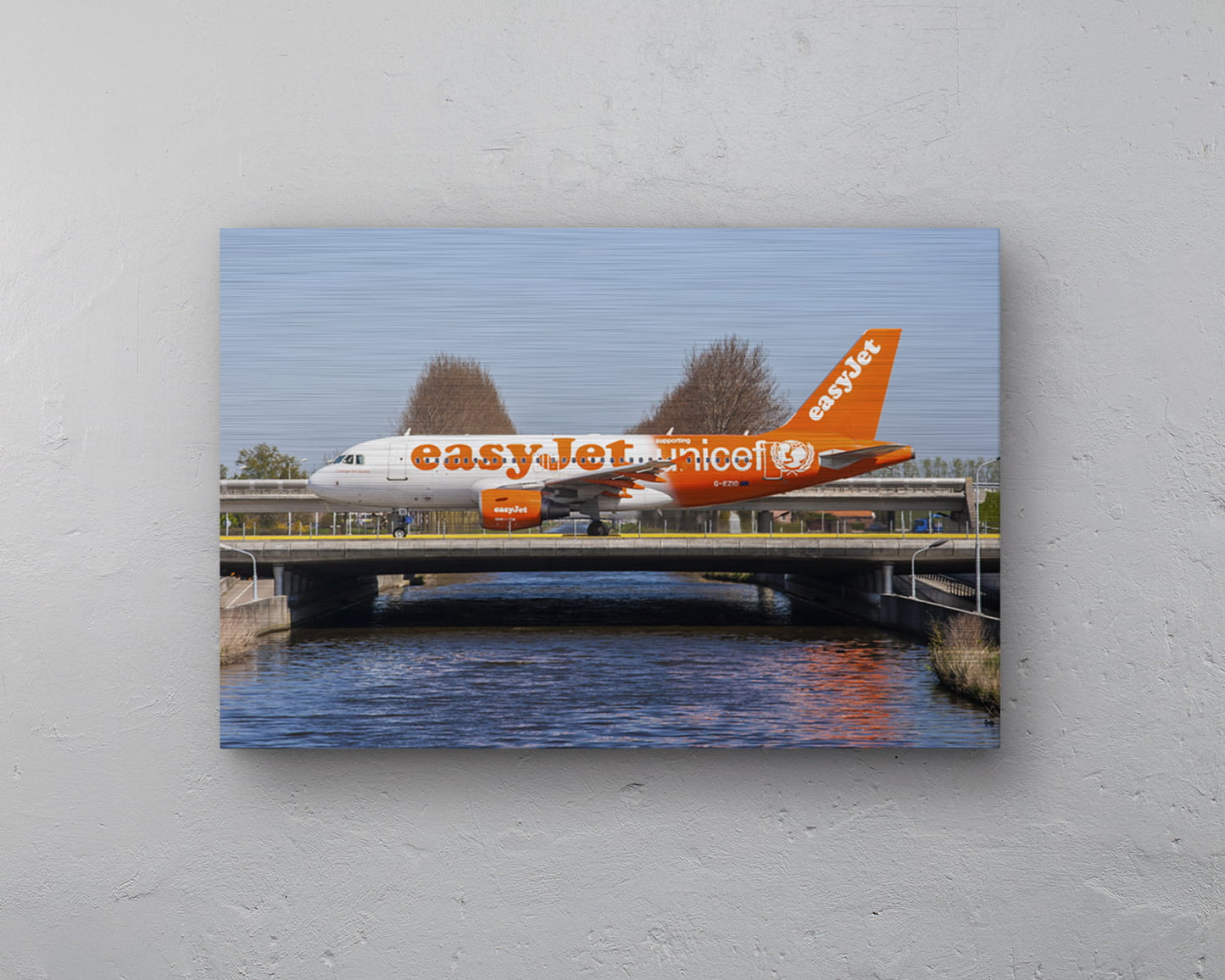 EasyJet Airbus A319 Unicef Livery Aluminium print - 60cm x 40cm